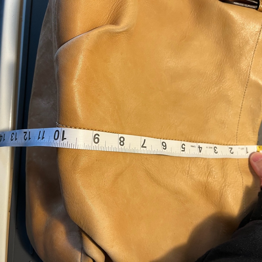 Coach tan leather crossbody bag/ Shoulder Bag - Picture 13 of 13